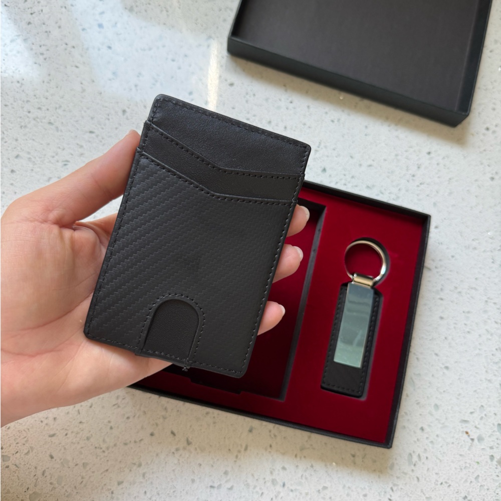 NWT Black Leather Wallet and Keychain Set for Men - Picture 3 of 7